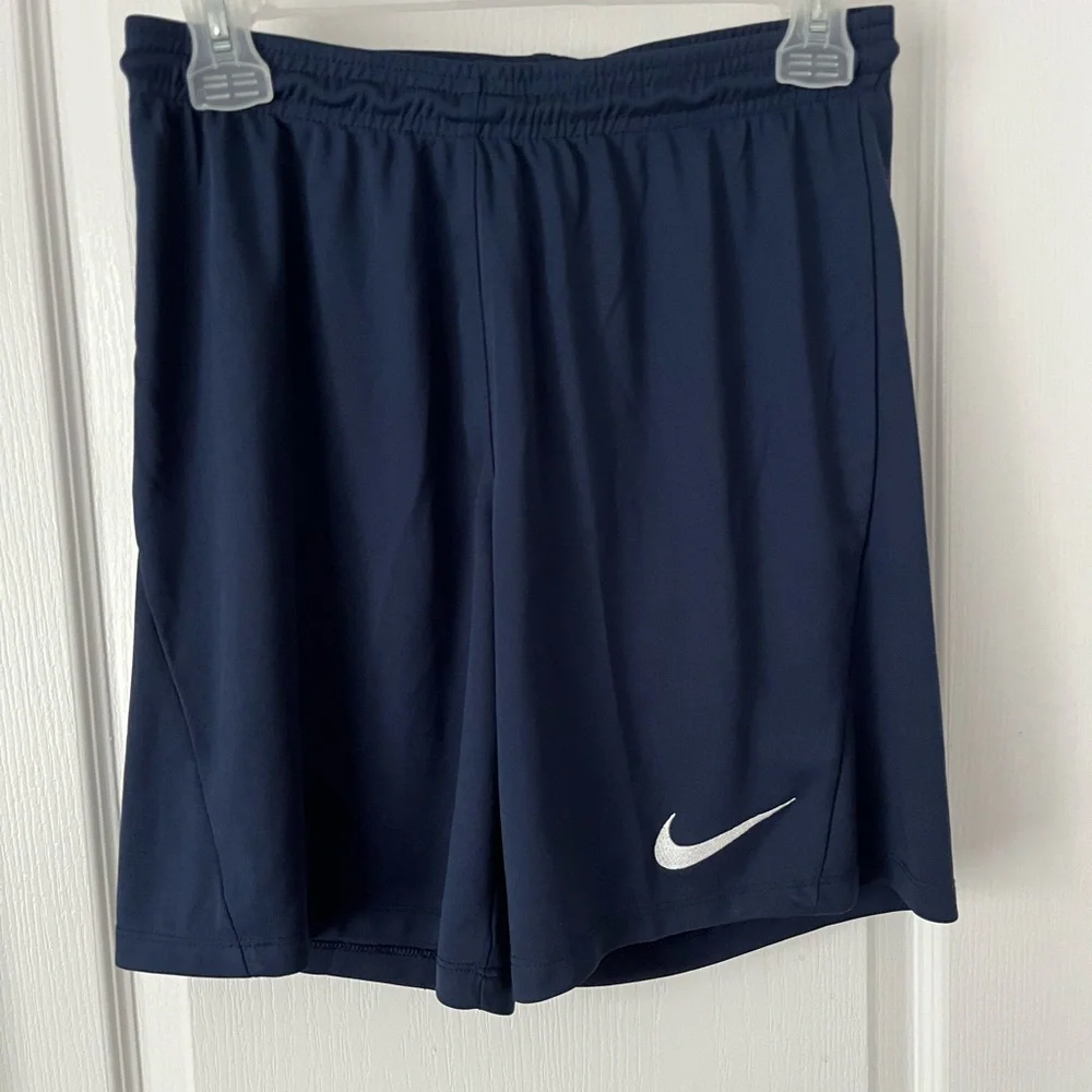 NIKE Men’s Navy Athletic Shorts Size Small - Picture 2 of 7